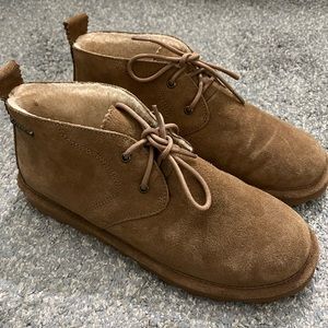 NWOT Bearpaw Women’s Skye Boots - size 11